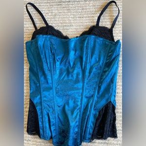 Frederick’s of Hollywood women’s corset top, size 32